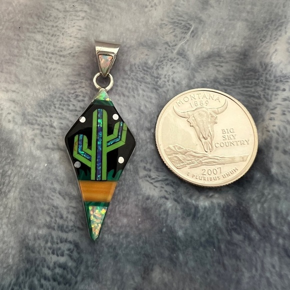 ❤️ Zuni Galaxy Native American Signed “GI” Saguro Cactus Desert Pendant 4.1gms - Picture 5 of 14